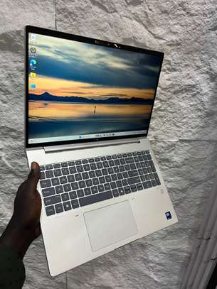 HP EliteBook 660 G11 Ultra 7 image 5