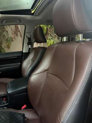 Toyota prado image 9
