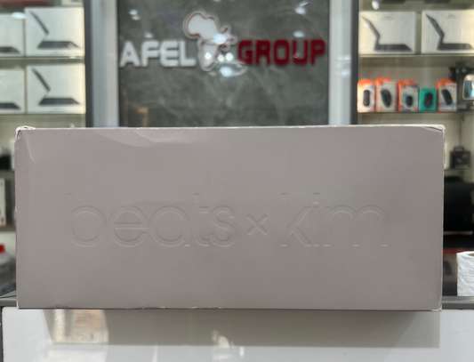 Beats Pill image 2