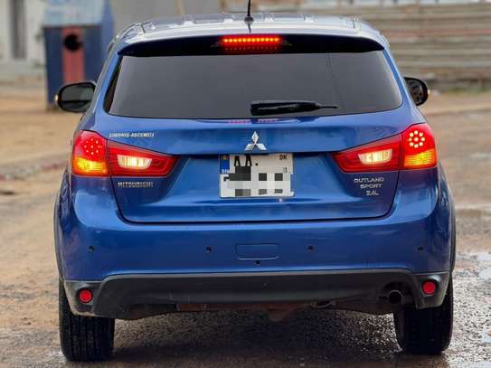 Mitsubishi outlander image 11