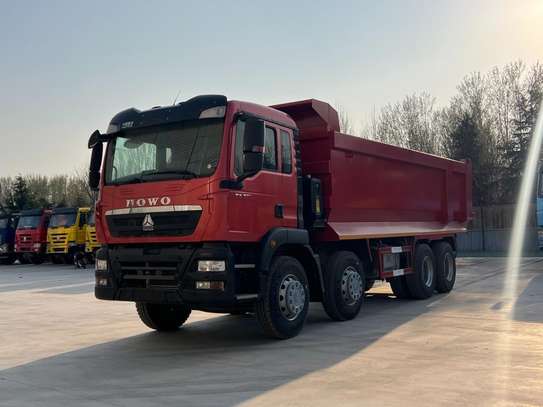 Howo TX 8X4 Dump truck  ´ image 2