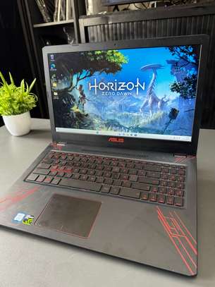 Asus gamer / i5 8th / gtx 1050 / 16gb ram / ssd 512gb image 3