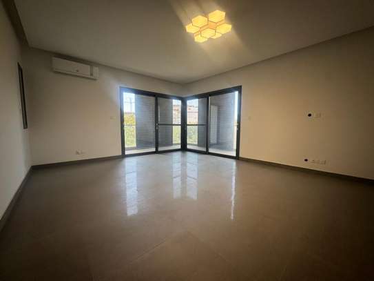 Appartement à louer à Fann Résidence embrassade Portugal image 5