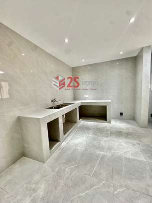 Appartement F4 à louer à Sicap Foire image 8