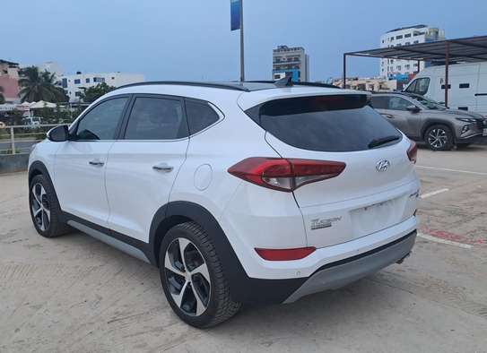 Hyundai Tucson 2018 ultimate super clean image 2