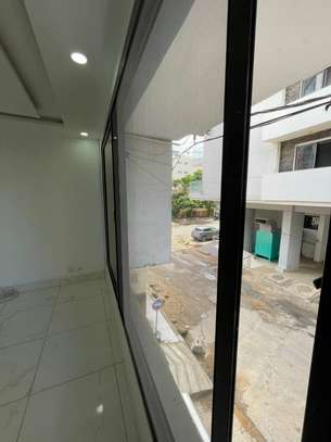 Bureaux à vendre au Point-E avenue Birago Diop image 8