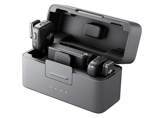 DJI Microphone sans fil noir avec station de charge image 3