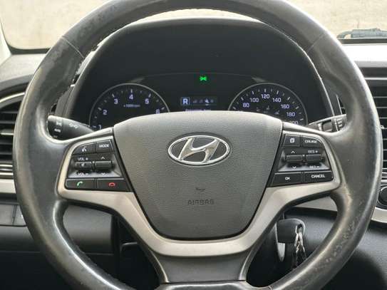 Hyundai Elantra 2017 image 7