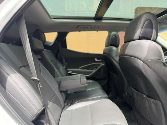Hyundai santafe 2017 full pack image 5