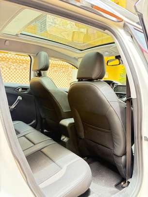 Peugeot 2008 année 2017 image 10