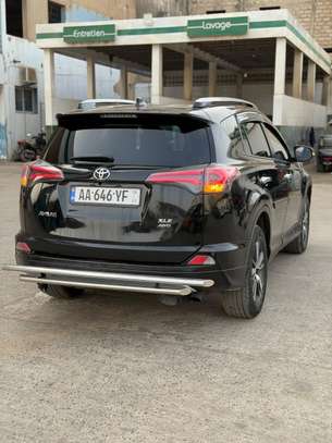 TOYOTA RAV4 2018 XLE AWD image 3