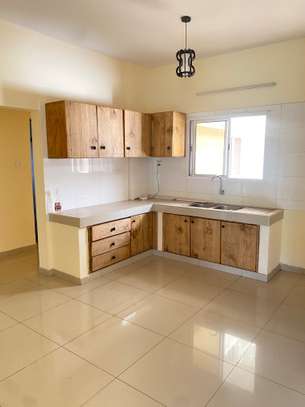 APPARTEMENT F4 A LOUER A DIAMNIADIO image 3