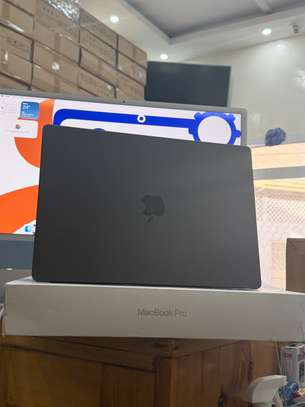 Macbook pro 16“ M3 Pro Max 2Tb SSD Ram 36GB image 2