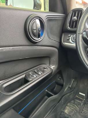 Mini Cooper Countrymane S 2018 image 10