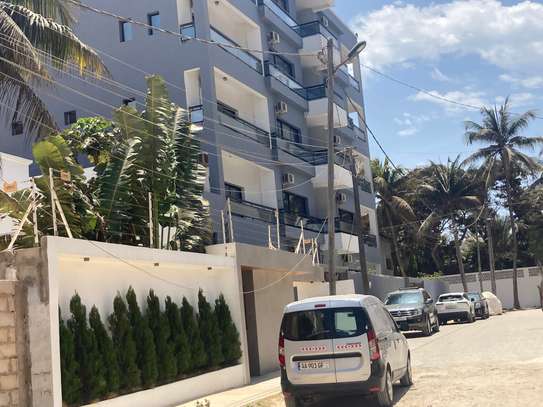 Terrain de 750m2 tf sis aux Almadies. image 3