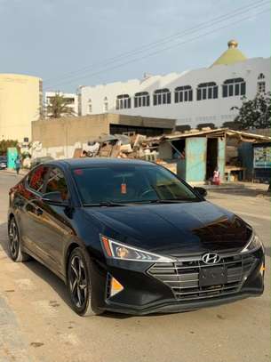 Hyundai elantra 2019 image 2