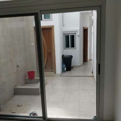 Maison 6 chambres à louer côté marina bay Almadies image 14