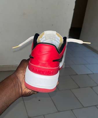 Nike Air Force 1 Low SP x AMBUSH – Rouge/Blanc/Noir image 3