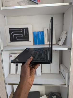 Lenovo E14) Gen 5 ) i5 13e generation ) 16g de ram ) 256 SSD image 2