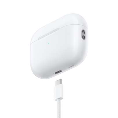 Airpods Pro 2 usb-c image 4