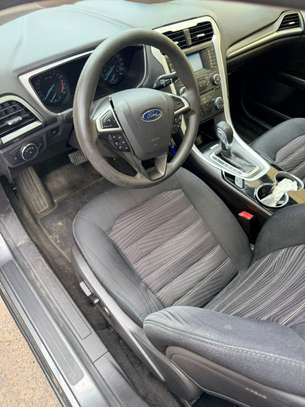 Ford fusion image 2