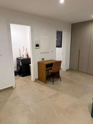 Appartement F2 meublé avec jardin aux Almadies image 5