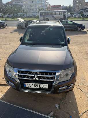 Mitsubishi pagero image 4