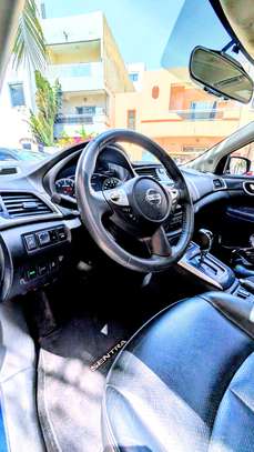 Nissan Sentra image 11