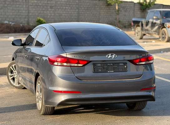 HYUNDAI AVANTE 2016 image 7