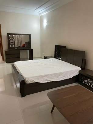 Joli appartement F4 meublé à louer aux Almadies image 3
