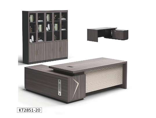 Bureau avec retour image 2