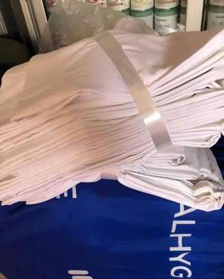Drap blanche 100% coton avec 2 oreillers image 7