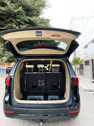 KIA SEDONE 2016 (voiture familiale) image 7