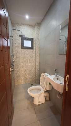 Appartement à louer à Yoff Onomo image 10