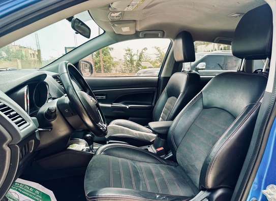 Mitsubishi RVR image 8