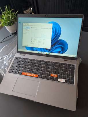 Dell 5530 i7 12th /512gb /16gb ram image 3