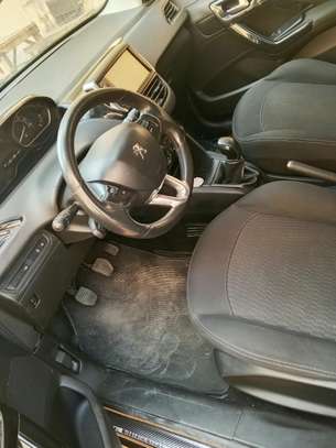 PEUGEOT 208 2016 image 10