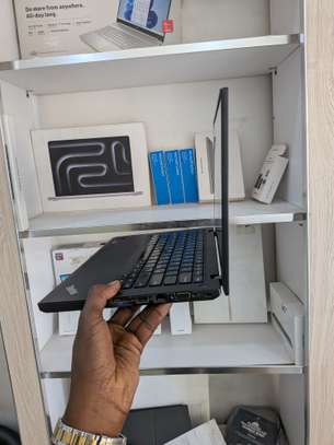 Lenovo T440S ) i5 4e generation ) 8g de ram ) 256 SSD image 4