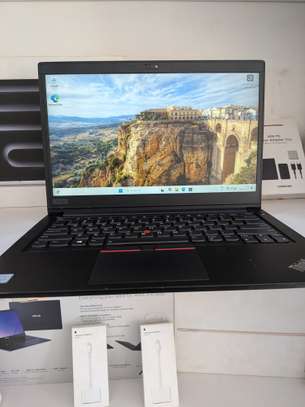 Lenovo Thinkpad e 490s I5 8e generation ) 8g de ram ) 256SSD image 3
