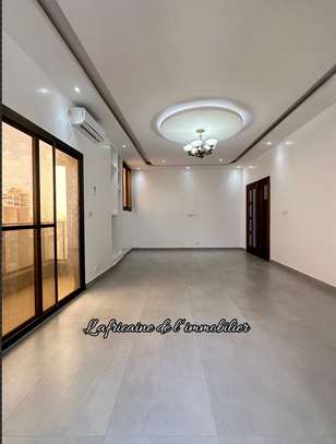 À louer –  appartement F4 au sur la corniche des Mamelles image 2