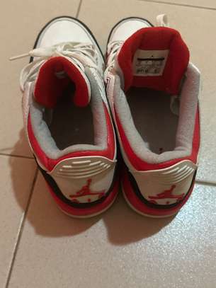 Vente de chaussures image 6