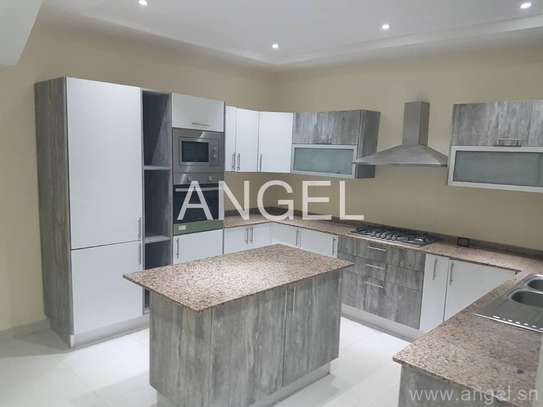 Ref_1839_GL  Villa R+2 à Touba Almadies image 11