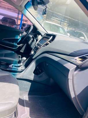 Hyundai santafe 2017 4x4 image 11