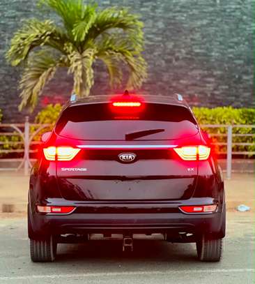 Kia Sportage EX version 4x4 image 4