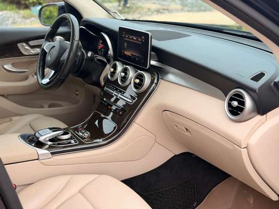 MERCEDES BENZ GLC 300 4 MATIC  2018 image 10