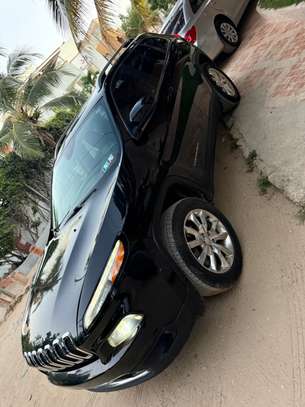 Jeep Cherokee image 9