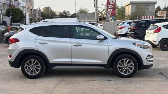 HYUNDAI TUCSON 2018 image 3