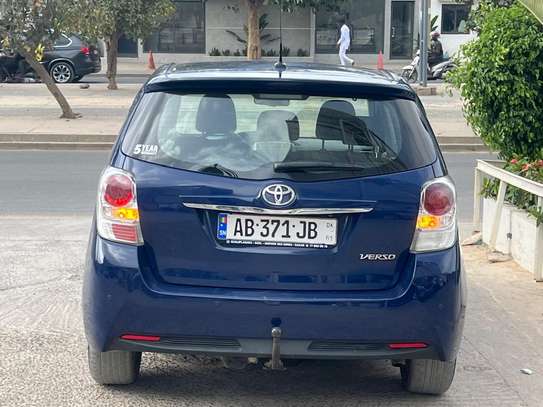 Toyota versso image 4