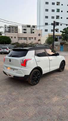 Ssang yong Tivoli 2016 image 11