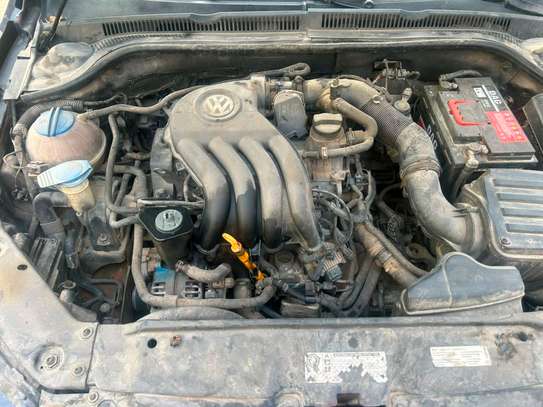 Volkswagen Jetta image 8